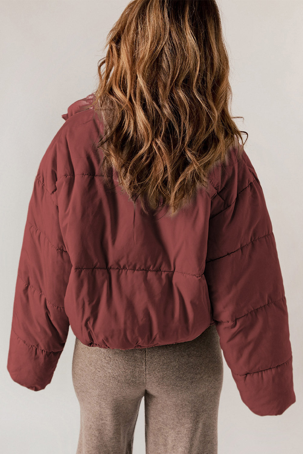 EMMA | Vinterkomfort Deluxe: Den Perfekte Puffer til Stil og Varme