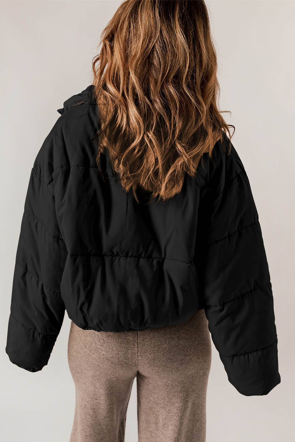 EMMA | Vinterkomfort Deluxe: Den Perfekte Puffer til Stil og Varme