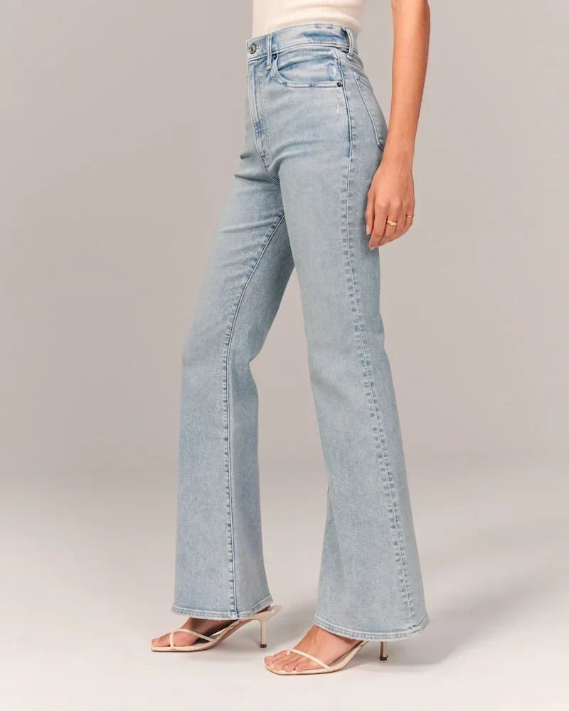 LINA | Flare Jeans – Den ideelle kombination af stil og komfort