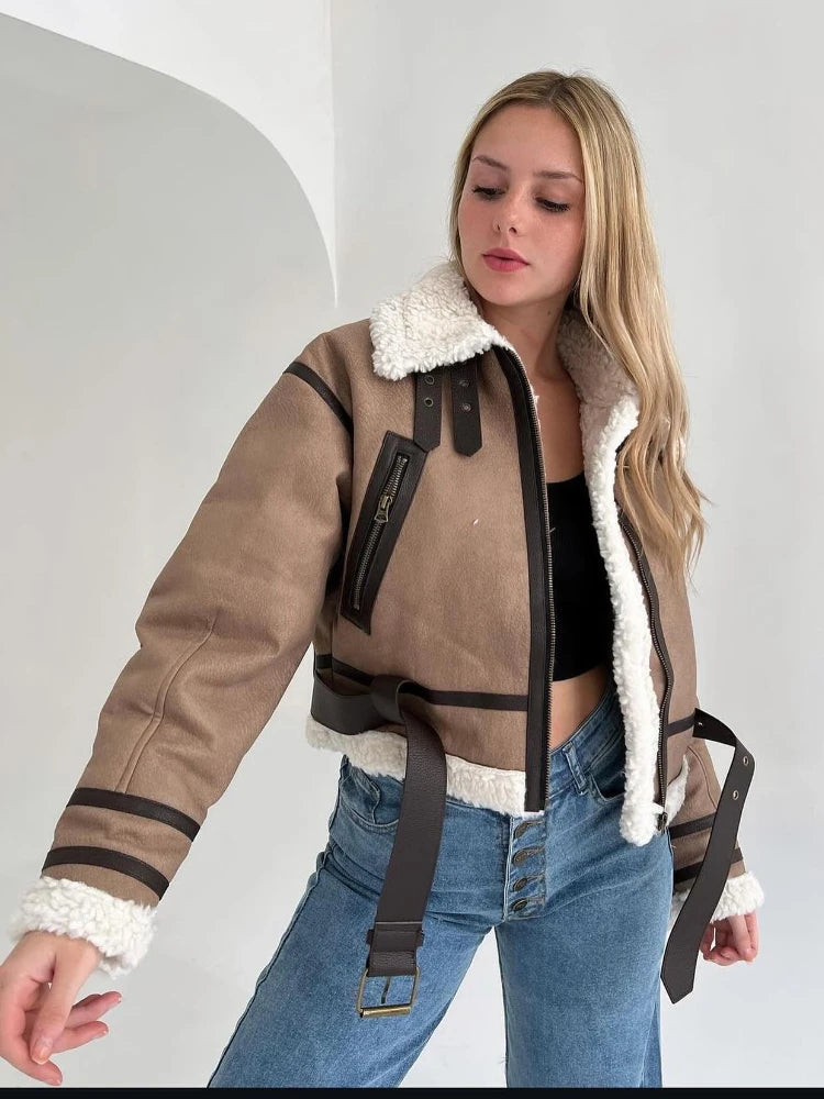 BABETTE | Vintage Jakke med Bælte og Frontlynlås