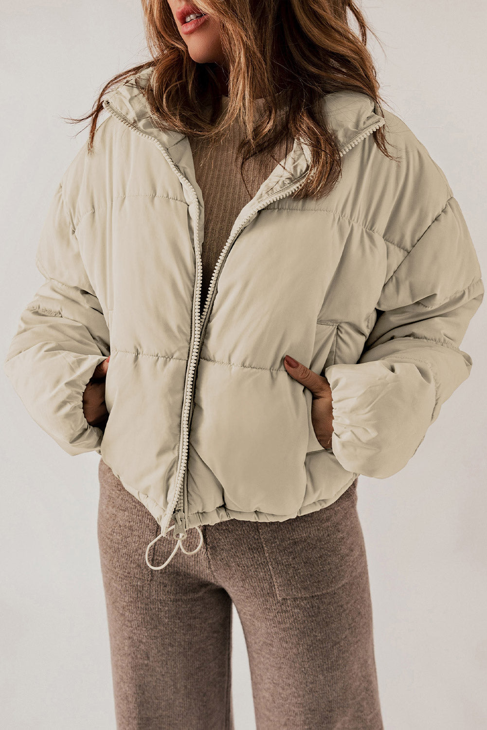 EMMA | Vinterkomfort Deluxe: Den Perfekte Puffer til Stil og Varme