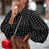 ALINA | Elegant Polka-Dot Bluse – Den perfekte kombination af stil og komfort!