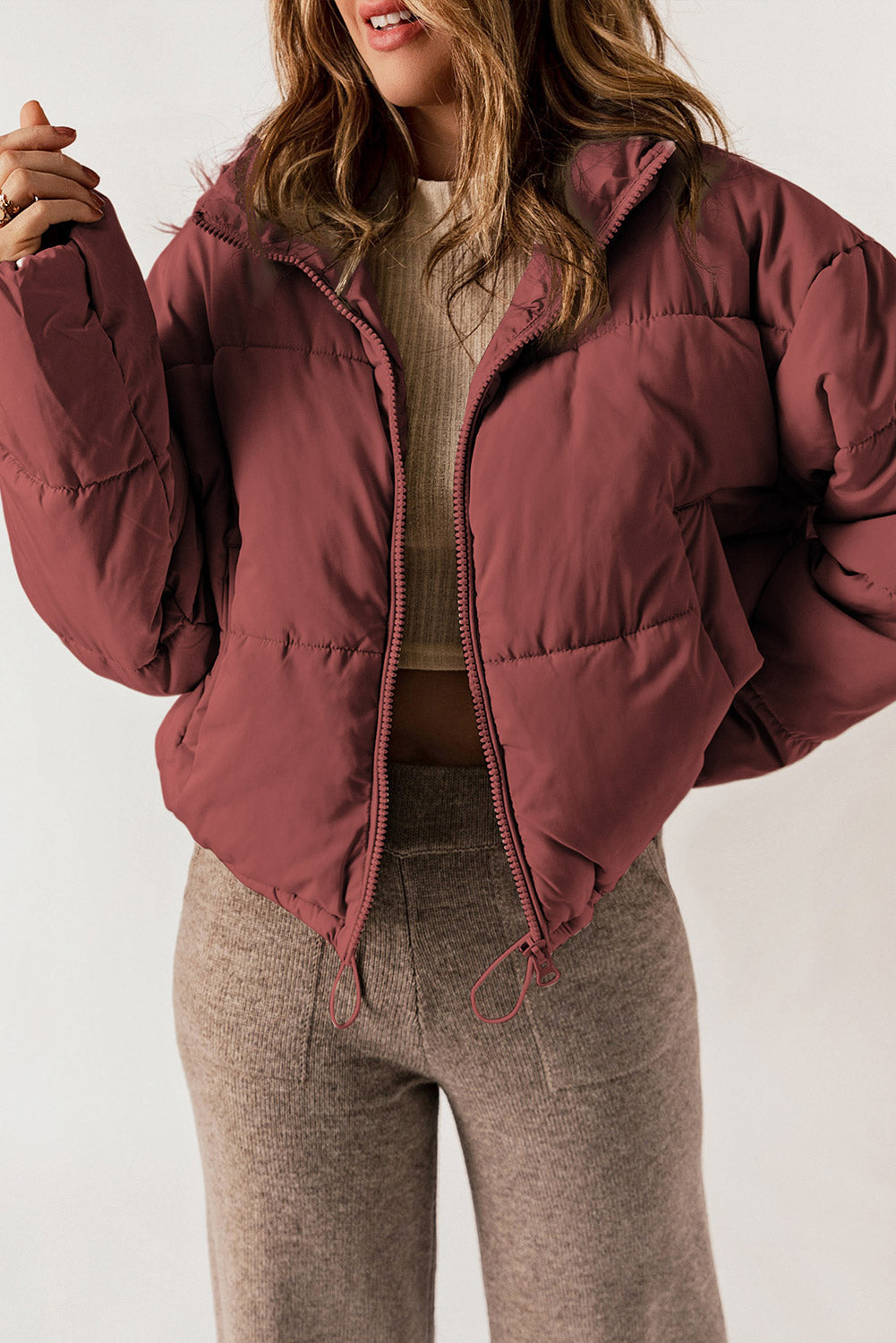 EMMA | Vinterkomfort Deluxe: Den Perfekte Puffer til Stil og Varme