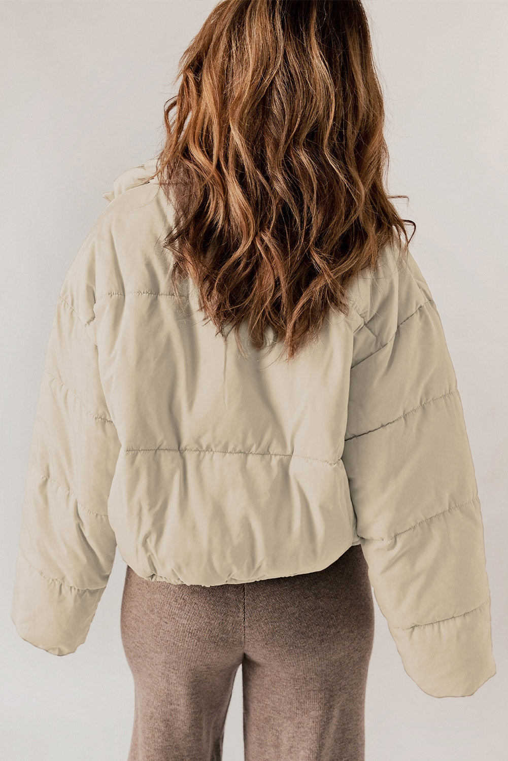 EMMA | Vinterkomfort Deluxe: Den Perfekte Puffer til Stil og Varme