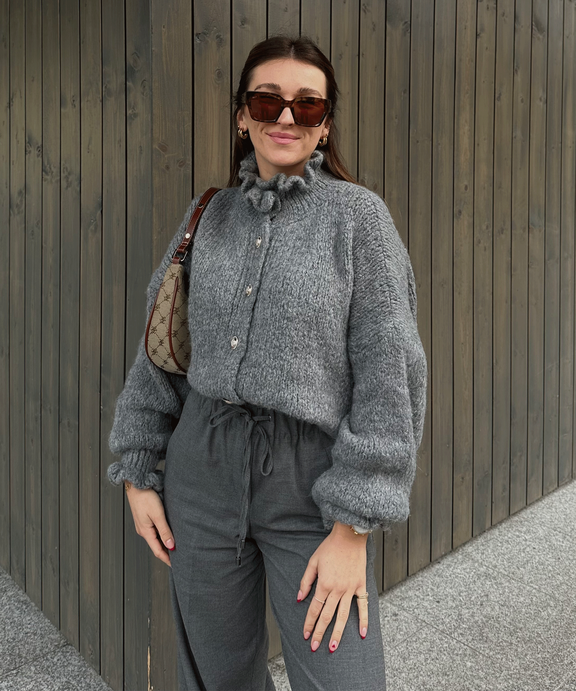 Alana | Mørkegrå Strikjakke