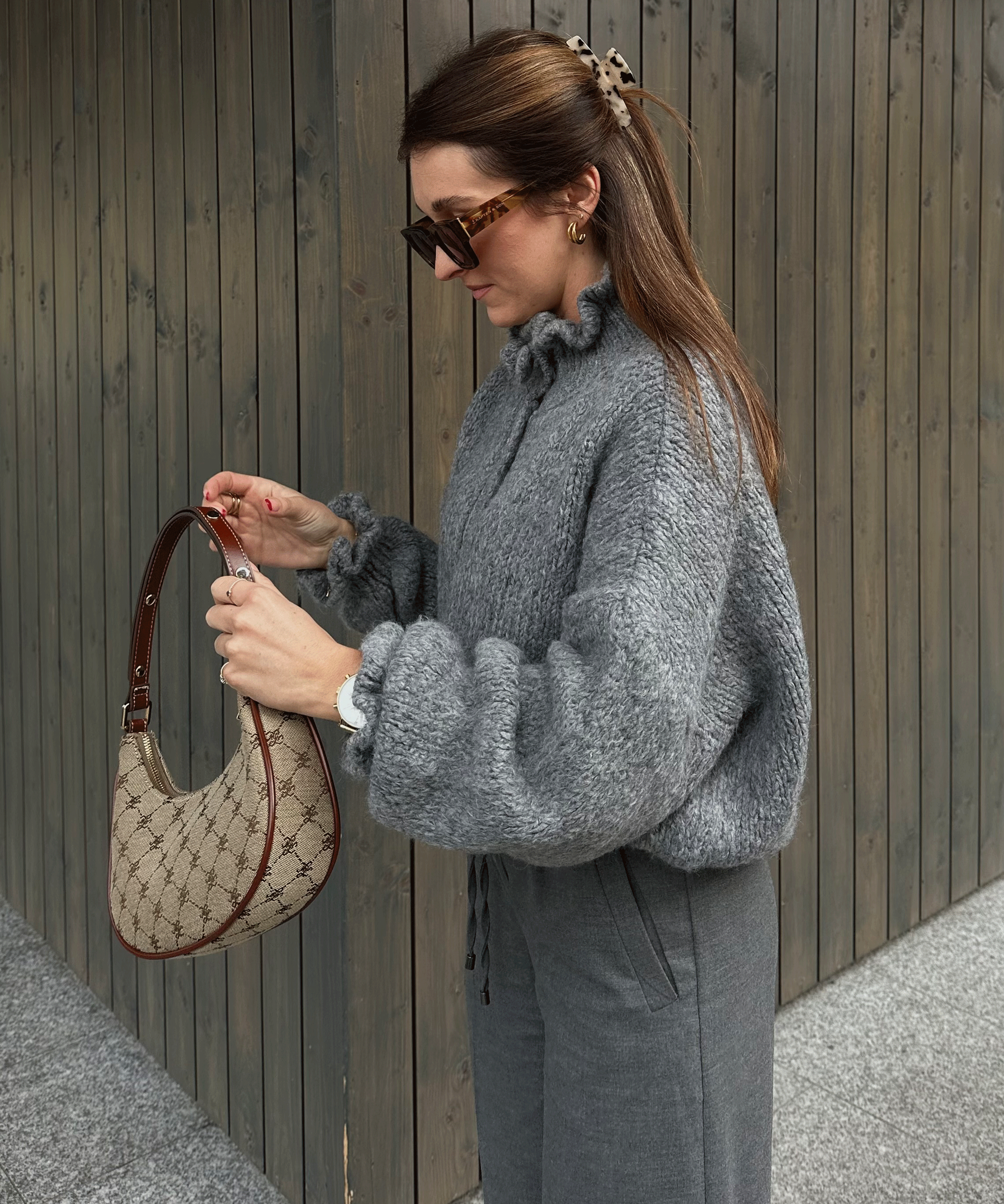 Alana | Mørkegrå Strikjakke